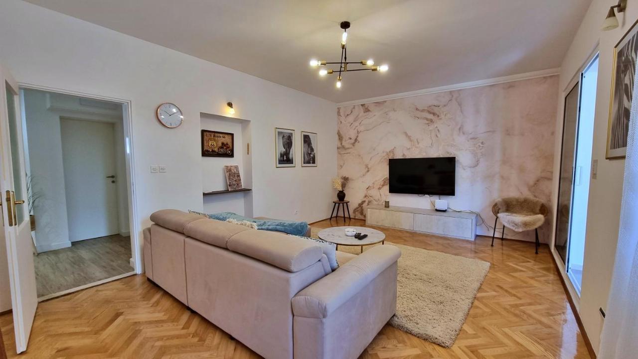 Apartment Hana Omiš Buitenkant foto