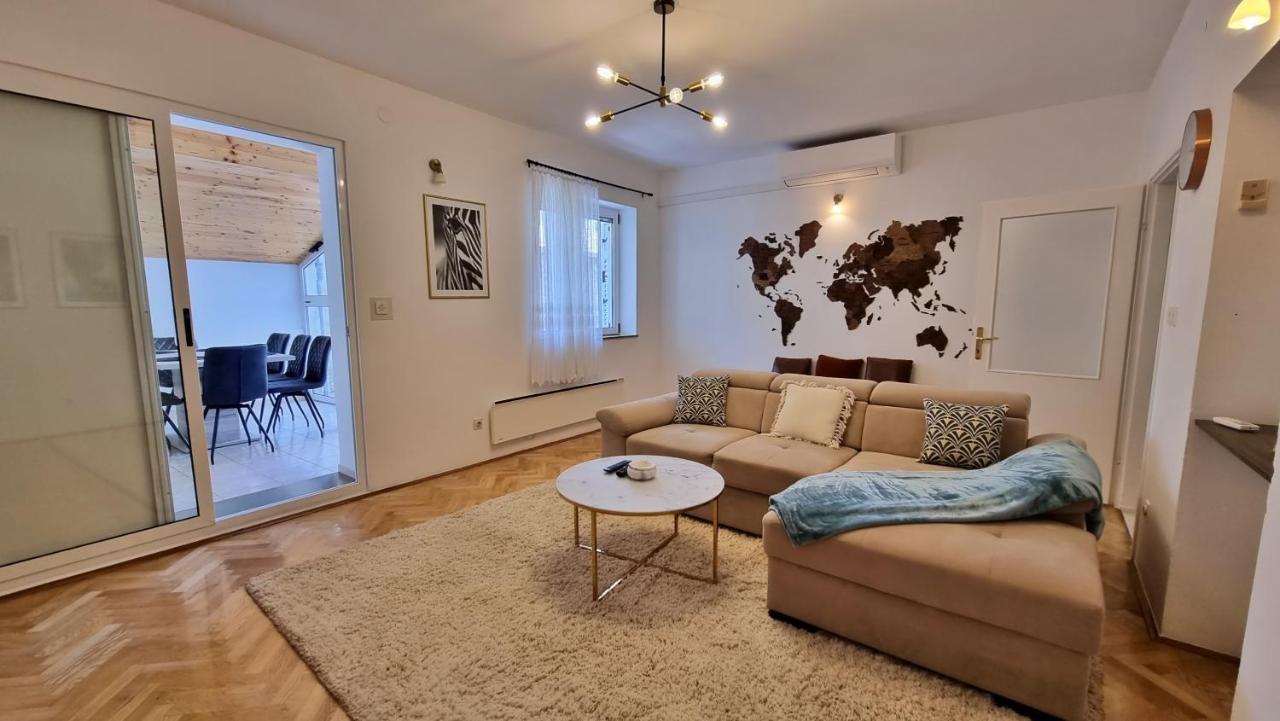 Apartment Hana Omiš Buitenkant foto
