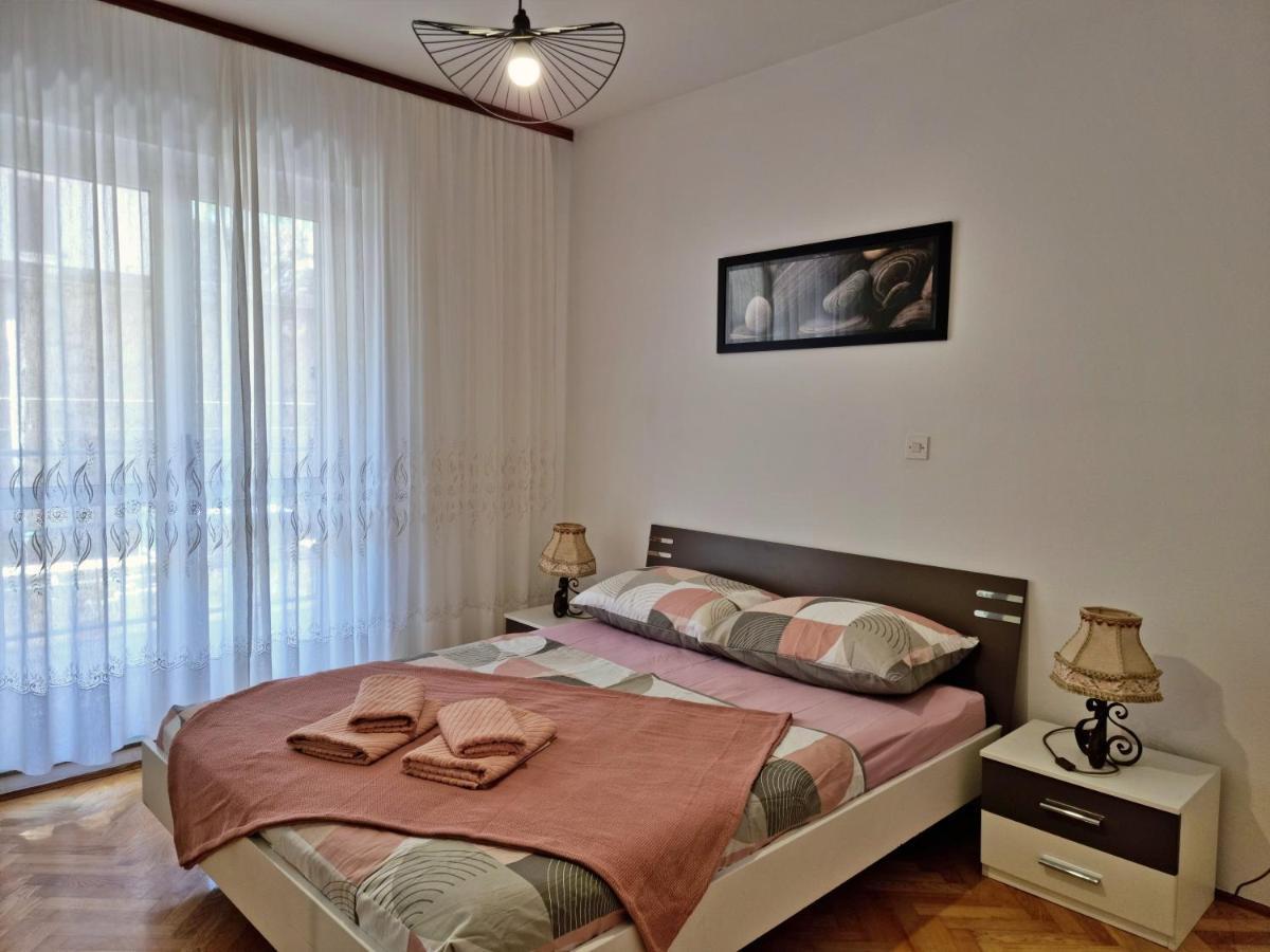 Apartment Hana Omiš Buitenkant foto