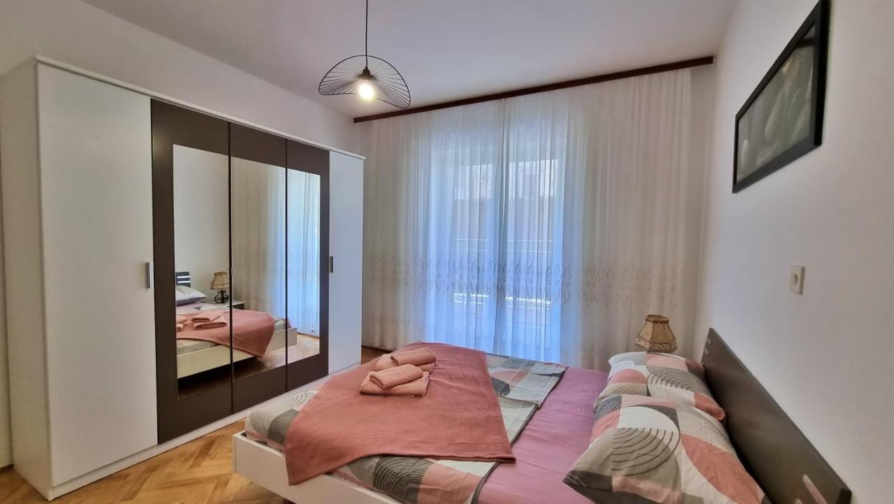 Apartment Hana Omiš Buitenkant foto