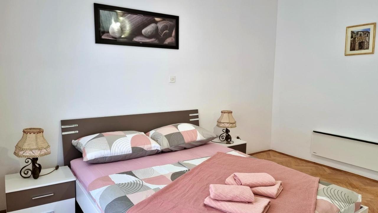 Apartment Hana Omiš Buitenkant foto